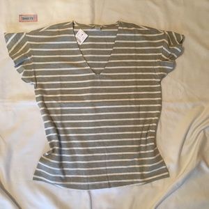 Flutter sleeve V- neck Tee